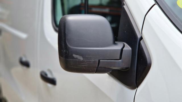 Renault Trafic image 8