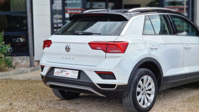 Volkswagen T-Roc image 2