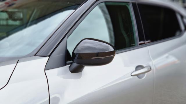 Nissan Juke image 9