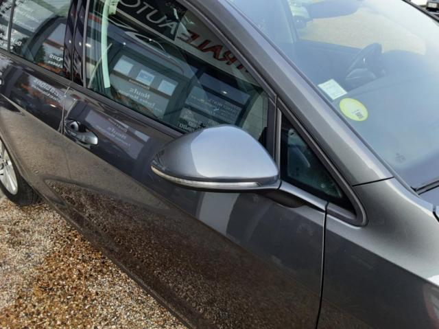 Volkswagen Golf image 2