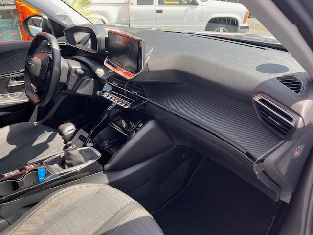 Peugeot 2008 image 9