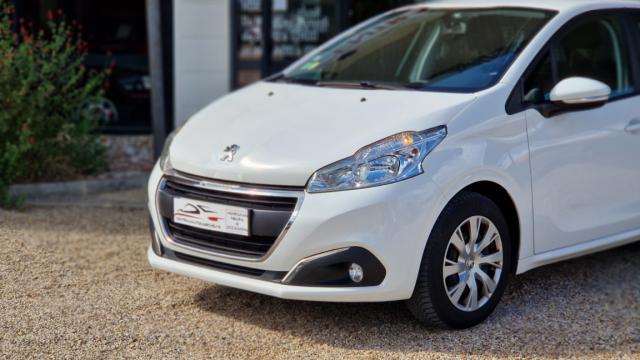 Peugeot 208 image 5