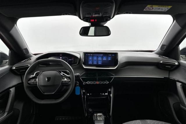 Peugeot 2008 image 1
