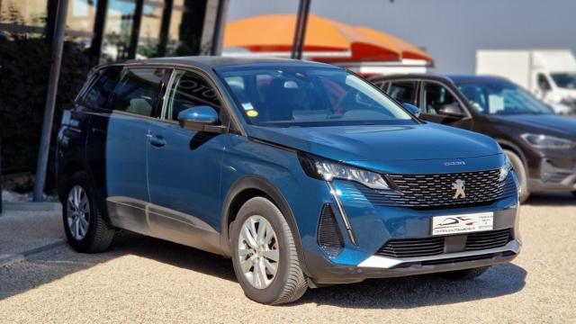 Peugeot 5008 image 2