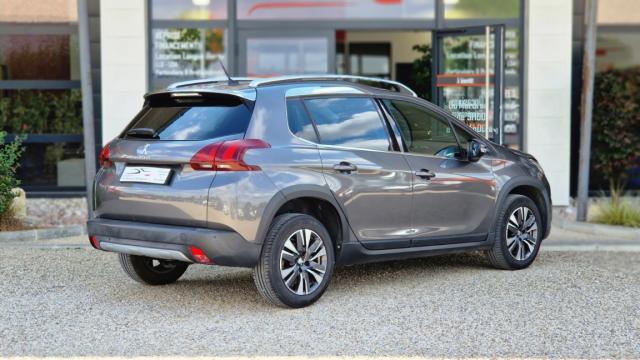 Peugeot 2008 image 3