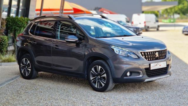 Peugeot 2008 image 1