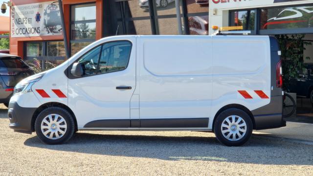 Renault Trafic image 1