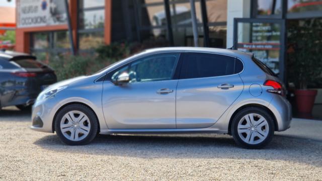 Peugeot 208 image 3