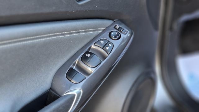 Nissan Juke image 6