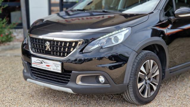 Peugeot 2008 image 1
