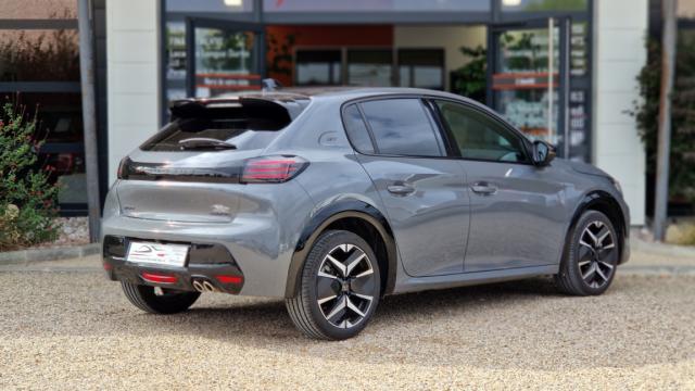 Peugeot 208 image 6