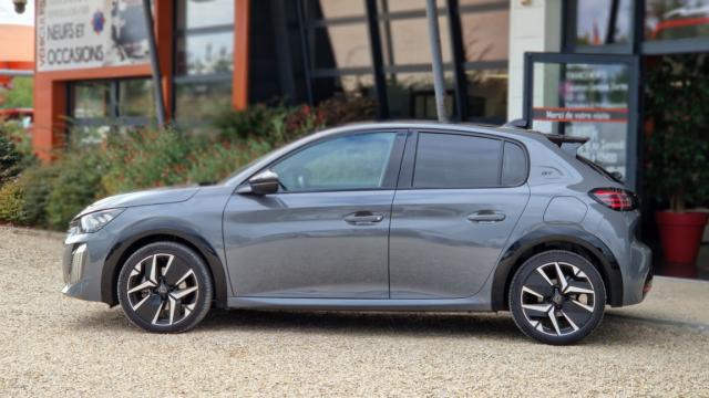 Peugeot 208 image 5