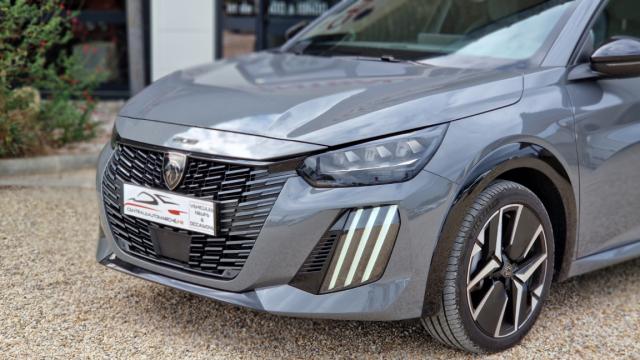 Peugeot 208 image 9