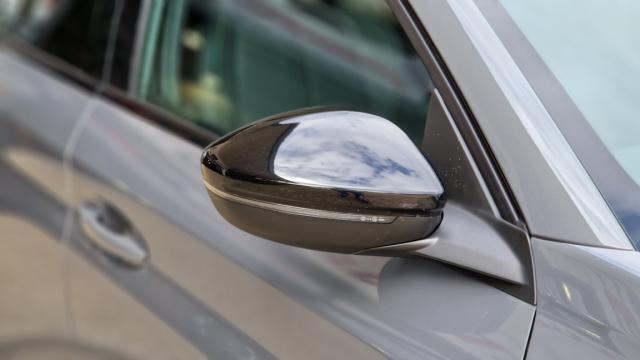 Peugeot 208 image 2