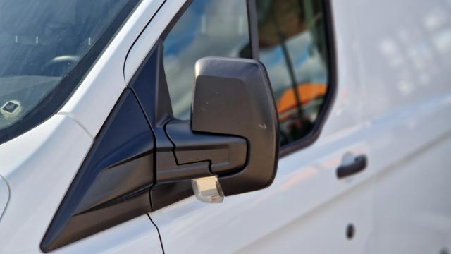 Ford Transit Custom image 1