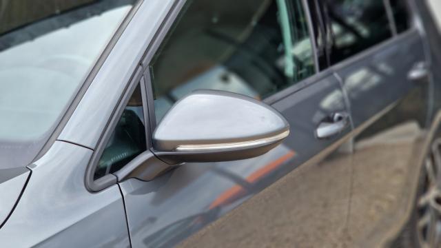 Volkswagen Golf image 8