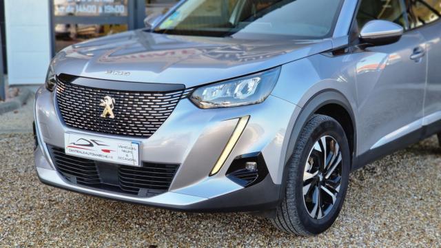 Peugeot 2008 image 8