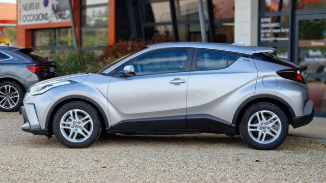 Toyota C-Hr image 5