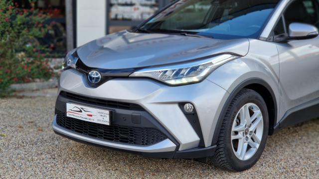 Toyota C-Hr image 6