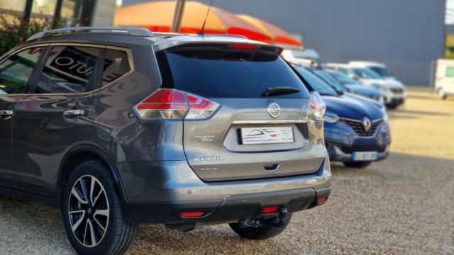 Nissan X-Trail image 1