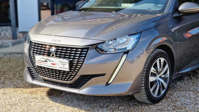 Peugeot 208 image 9