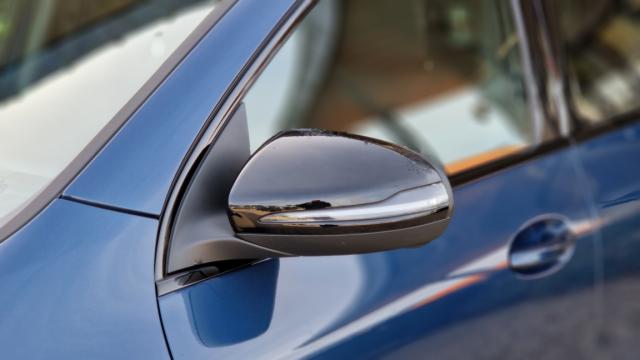 Mercedes Benz Gla image 1