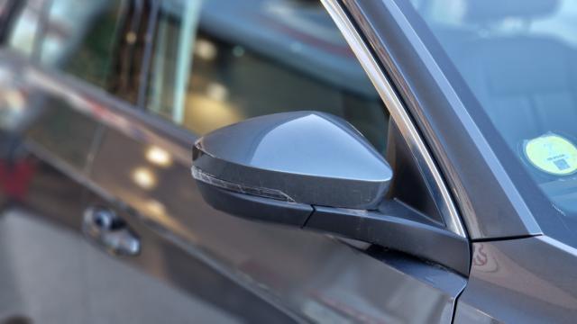 Volkswagen T-Roc image 2