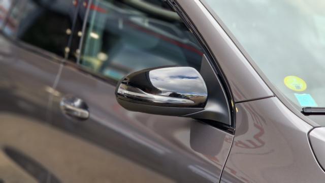 Mercedes Benz Gla image 1