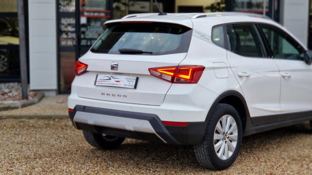 Seat Arona image 2