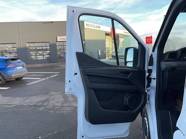Nissan Interstar image 6