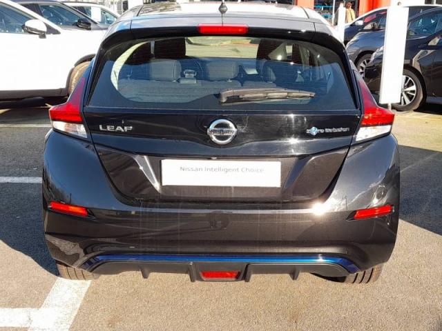 Nissan Leaf image 4