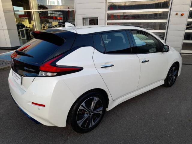 Nissan Leaf image 9