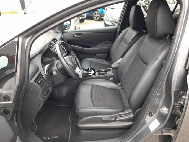 Nissan Leaf image 2