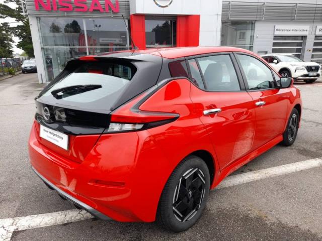 Nissan Leaf image 9