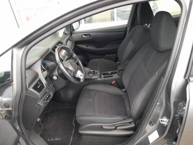 Nissan Leaf image 5