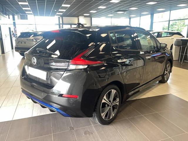 Nissan Leaf image 2