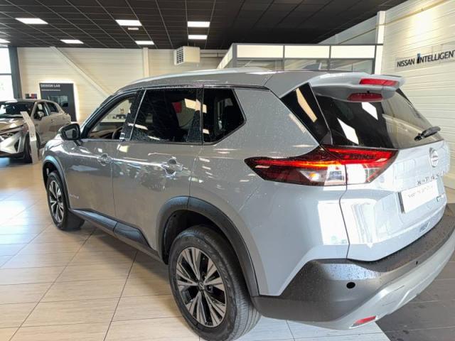 Nissan X-Trail image 2