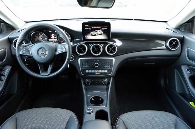 Mercedes Benz Cla image 5