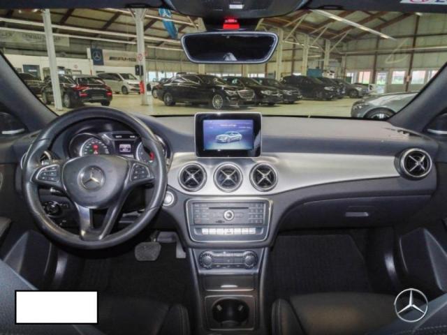 Mercedes Benz Cla image 5