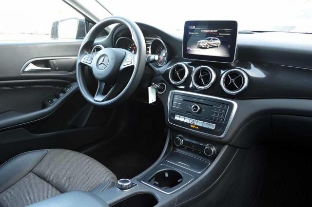 Mercedes Benz Cla image 4