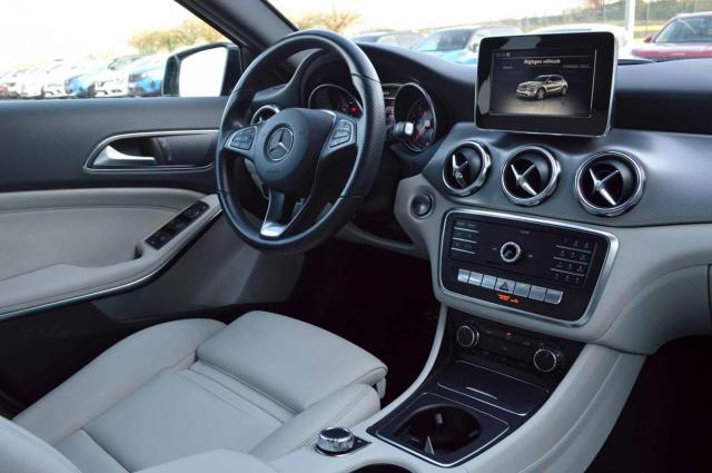 Mercedes Benz Classe Gla image 1
