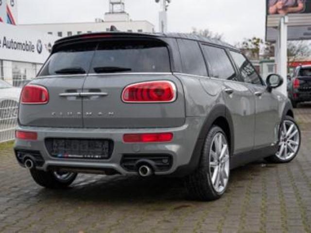 Mini Clubman image 9