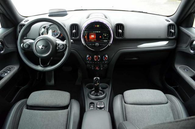 Mini Countryman image 9