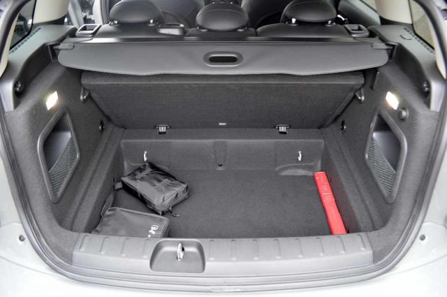 Mini Clubman image 3