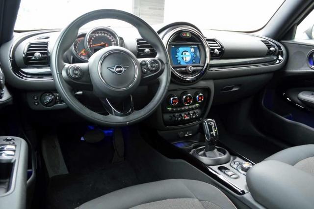 Mini Clubman image 2
