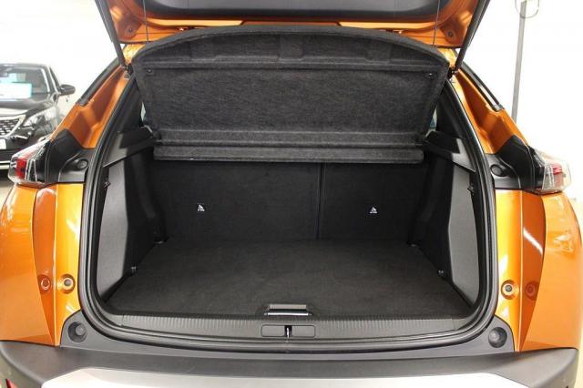 Peugeot 2008 image 1