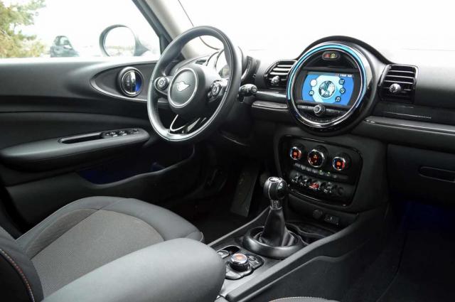 Mini Clubman image 2