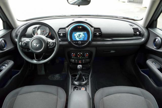 Mini Clubman image 6