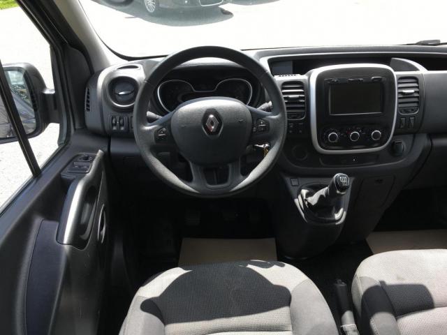 Renault Trafic image 9