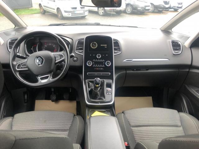 Renault Grand Scénic image 2